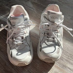 Women’s walking shoes like new by Vionic, extra support!